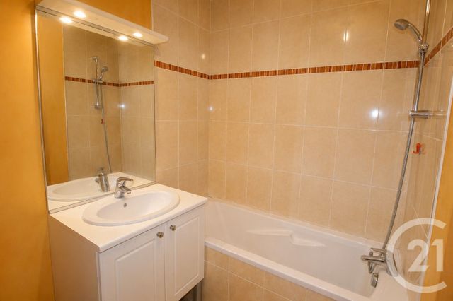 Appartement F2 à louer - 2 pièces - 48.4 m2 - PONT AUDEMER - 27 - HAUTE-NORMANDIE - Century 21 Harmony