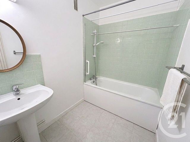 Appartement à louer - 2 pièces - 58.0 m2 - PONT AUDEMER - 27 - HAUTE-NORMANDIE - Century 21 Harmony